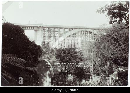 Cemetery Bridge, Auckland, Nuova Zelanda, 01 febbraio 1910, Dunedin, Di Muir & Moodie. Foto Stock