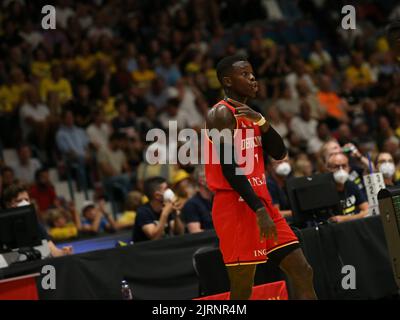 Stoccolma, Svezia. 25th ago, 2022. Pallacanestro, Coppa del mondo, partita di qualificazione, Svezia vs Germania: Dennis Schröder della Germania reagisce. Credit: Matthias Stickel/dpa/Alamy Live News Foto Stock