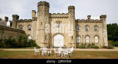 Una vista del castello di Chiddingstone, Chiddingstone, Kent, Regno Unito, Europa Foto Stock