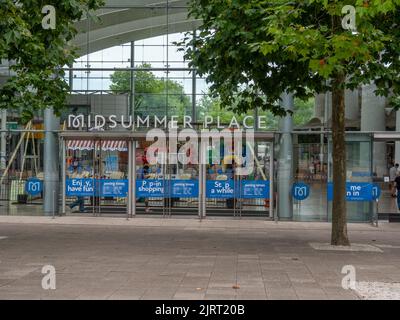 Ingresso al centro commerciale Midsummer Place, Central Milton Keynes, Buckinghamshire, Regno Unito Foto Stock