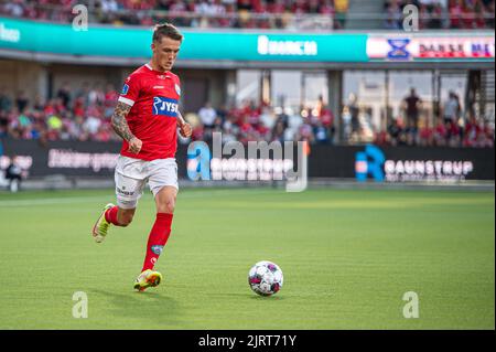 Silkeborg, Danimarca. 25th ago, 2022. Oliver Sonne (5) di Silkeborg SE visto durante la partita di qualificazione della UEFA Europa League tra Silkeborg IF e HJK Helsinki al JYSK Park di Silkeborg. (Photo Credit: Gonzales Photo/Alamy Live News Foto Stock