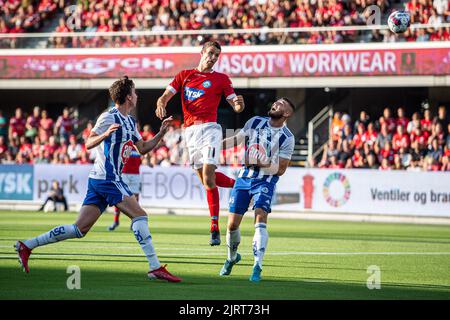 Silkeborg, Danimarca. 25th ago, 2022. Nicklas Helenius (11) di Silkeborg SE visto durante la partita di qualificazione della UEFA Europa League tra Silkeborg IF e HJK Helsinki al JYSK Park di Silkeborg. (Photo Credit: Gonzales Photo/Alamy Live News Foto Stock