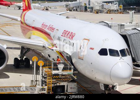 L'aereo di Hainan Airlines Boeing B787-8 a Shenzhen Baoan Aeroporto in Cina Foto Stock