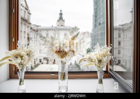 Bouquet di nozze della sposa e bridesmaids. Foto Stock