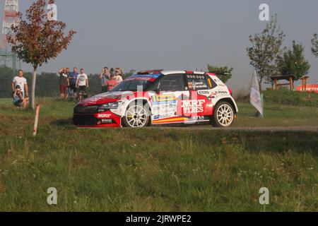 Efrem Liarena, Sara Fernandez di Spagna con la vettura Skoda Fabia Rally2 Evo in azione durante il Czech Barum Rally, evento di campionato europeo di rally a Zl Foto Stock