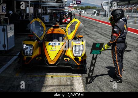 Barcellona, Spagna. 26th ago, 2022. 51 AUBRY Garbiel (fra), HODES Rob (usa), JAAFAR Jazeman (mys), Team Virage, Oreca 07 - Gibson, pitlane, durante la 4 ore di Barcellona 2022, 4th° round della 2022 European le Mans Series sul circuito di Barcellona-Catalunya dal 26 al 28 agosto, a Barcellona, Spagna - Foto: Xavi Bonilla/DPPI/LiveMedia Credit: Agenzia indipendente per le foto/Alamy Live News Foto Stock