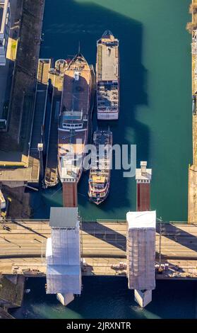 Veduta aerea, Schwanentorbrücke, Kaßlerfeld, Duisburg, zona della Ruhr, Renania settentrionale-Vestfalia, Germania, ponte, DE, Europa, fotografia aerea, fotografia aerea Foto Stock