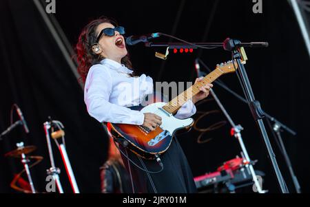 Portsmouth, Regno Unito. 26th ago, 2022. Anna Calvi si esibisce al Festival vittorioso 2022. Southsea comune. 26 agosto 2022. Credit: Charlie Raven/Alamy Live News Foto Stock