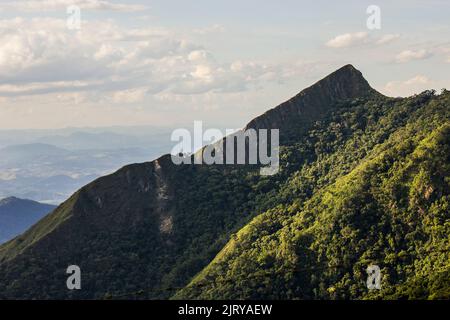 Vista sul sentiero di montagna Bocaina Foto Stock