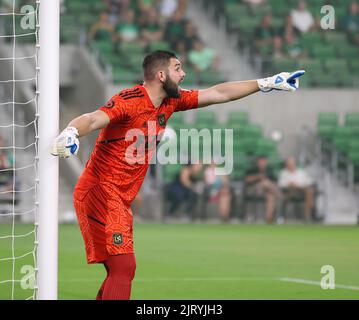 Austin, Stati Uniti . 26th ago, 2022. 26 agosto 2022: Il portiere del Los Angeles FC Maxime CrÃ©peau (16) dirige i suoi compagni di squadra in posizione davanti a un calcio di punizione durante una partita MLS tra Austin FC e Los Angeles FC ad Austin il 26 agosto 2022. Austin FC ha vinto 4-1. (Credit Image: © Scott Coleman/ZUMA Press Wire) Credit: ZUMA Press, Inc./Alamy Live News Foto Stock