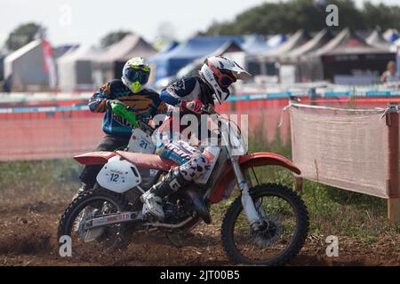 Pleyber-Christ, Francia - Agosto, 26 2022: Ciclisti in gara al Gibeau Trophy organizzato durante l'Armorikaine TT, un evento sportivo con accesso gratuito Foto Stock