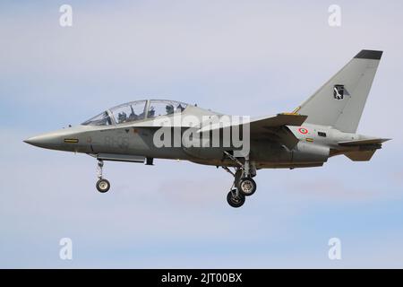 Italian Air Force Leonardo T-346A Master Jet trainer al Royal International Air Tattoo 2022 di Fairford, Regno Unito Foto Stock