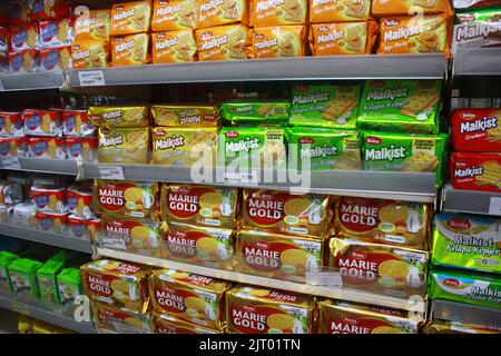 Varie marche famose di biscotti in Indonesia Foto Stock