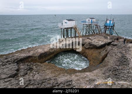 Vista aerea Carrelets du Puits de l'Auture, Royan, Francia Foto Stock