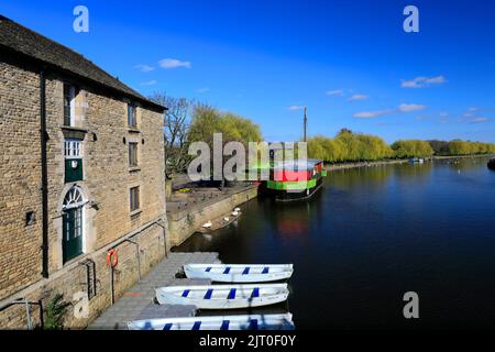 The Customs House, River Nene Embankment Gardens, Peterborough City, Cambridgeshire, Inghilterra, Regno Unito Foto Stock