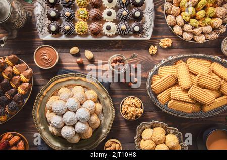Cucina araba; biscotti per la celebrazione della Festa Islamica di El-Fitr. (La Festa che viene dopo il Ramadan). Foto Stock