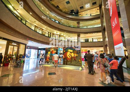 SINGAPORE - CIRCA GENNAIO 2020: Immagine interna del centro commerciale di Nge Ann City. Foto Stock