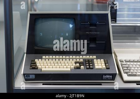 Oslo, Norvegia. 01 maggio 2022: Vintage computer 'VIKING' al Museo della tecnologia di Oslo. Foto Stock