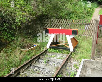 L'Associazione ferroviaria della Valle di Ecclesbourne ha aperto una nuova piattaforma alla stazione di Ravenstor nel 2005, precedentemente un punto di carico per la pietra delle cave locali. Foto Stock