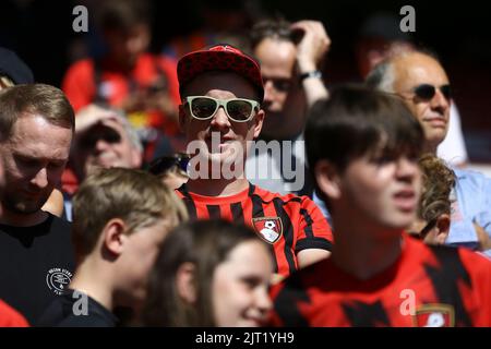 Liverpool, Regno Unito. 27th ago, 2022. I fan di Bournemouth sono pronti per il gioco. Incontro Premier League, Liverpool contro AFC Bournemouth a Anfield a Liverpool sabato 27th agosto 2022. Questa immagine può essere utilizzata solo per scopi editoriali. Solo per uso editoriale, licenza richiesta per uso commerciale. Nessun utilizzo nelle scommesse, nei giochi o nelle pubblicazioni di un singolo club/campionato/giocatore. pic di Chris Stading/Andrew Orchard SPORTS photography/Alamy Live news Credit: Andrew Orchard SPORTS photography/Alamy Live News Foto Stock