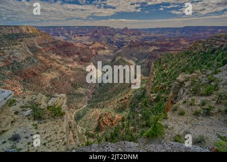 Vista sul Grand Canyon dalla vista dei letti gemelli. Foto Stock