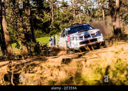 71 MOREL Jean-Luc, ROMERO Pascal, Subaru Impreza WRX, azione durante il Rallye Terre de Lozère, 4th° round del Championnat de France des Rallyes Terre 2022, dal 27 al 28 agosto a Mende, Francia - Foto Bastien Roux / DPPI Foto Stock