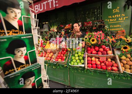 Francia. Parigi (75) 18th° arrondissement. Quartiere di Montmartre. Negozio di alimentari Au marche de la Butte (Maison Collignon) utilizzato come l'ambiente per il famoso Foto Stock