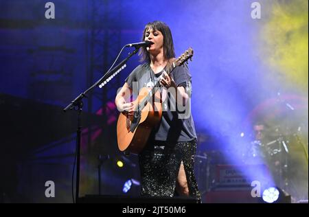 Mantova, Italia. 27th ago, 2022. carmen consoli durante CARMEN CONSOLI, cantante italiana Concerto di Musica a MANTOVA, Italia, Agosto 27 2022 Credit: Independent Photo Agency/Alamy Live News Foto Stock