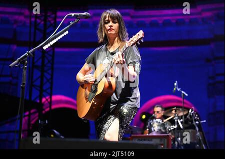 Mantova, Italia. 27th ago, 2022. carmen consoli durante CARMEN CONSOLI, cantante italiana Concerto di Musica a MANTOVA, Italia, Agosto 27 2022 Credit: Independent Photo Agency/Alamy Live News Foto Stock