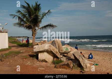 Calciatori e l'Atlantico, Sinkor, Monrovia, Liberia Foto Stock