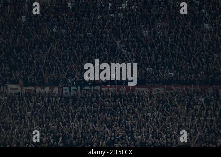 AC Milan tifosi di curva Sud durante la Serie Italiana Una partita di calcio AC Milan vs Bologna allo stadio San Siro di Milano il 27/08/22 Foto Stock