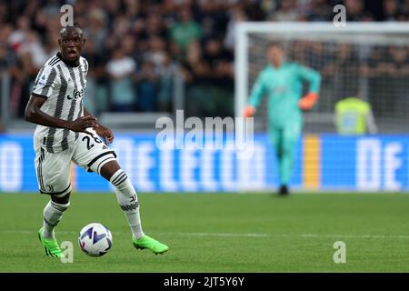 Denis Zakaria della Juventus FC in azione durante la Serie A match beetween Juventus FC e come Roma allo Stadio Allianz il 27 agosto 2022 a Torino. Foto Stock