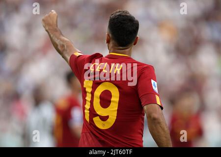 Mehmet Zeki Celik di AS Roma gesti durante la Serie Una partita tra Juventus FC e come Roma allo Stadio Allianz il 27 agosto 2022 a Torino. Foto Stock