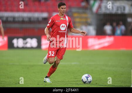 Foto Claudio grassi/LaPresse 26 Agosto 2022 - Monza, Italia - sport, calcio - Monza vs Udinese - Campionato italiano di calcio Serie A TIM 2022/2023 - U-Power Stadium. Nella foto: Matteo Pessina (#32 Monza) 26 agosto 2022 Monza, Italia - sport, calcio - AC Monza vs Udinese Calcio - Campionato Italiano Serie A TIM Calcio 2022/2023 - U-Power Stadium. Nella foto: Matteo Pessina (#32 Monza) Foto Stock