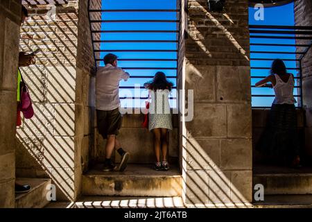 Siviglia, Spagna - 24 agosto 2022 all'interno della cattedrale di Siviglia, la cattedrale di San Metropolita e Patriarcale è la più grande cattedrale gotica del mondo Foto Stock