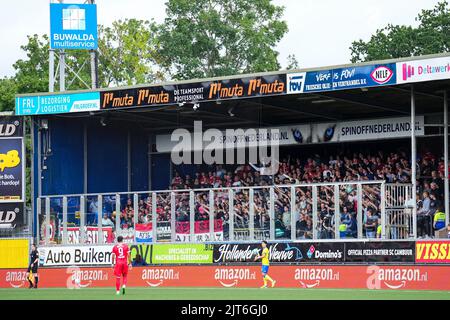 Utrecht, Paesi Bassi. 28th ago, 2022. Utrecht - tifosi dell'AZ durante la partita olandese di Eredivie tra SC Cambuur e AZ Alkmaar allo stadio di Cambuur il 28 agosto 2022 a Utrecht, Paesi Bassi. ANP ed DEL POL Credit: ANP/Alamy Live News Foto Stock