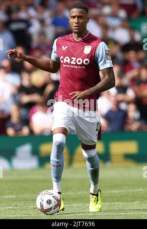 Birmingham, Regno Unito. 28th agosto 2022. Ezri Konsa di Aston Villa durante la partita della Premier League a Villa Park, Birmingham. Il credito per le immagini dovrebbe essere: Andrew Yates / Sportimage Credit: Sportimage/Alamy Live News Foto Stock