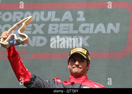 SPA-Francorchamps, BELGIO, 26.-28. AGOSTO: PODIO, 3rd #55, Carlos SAINZ Jr., ESP, Team Scuderia Ferrari, F1-75, Ferrari 065 motore di credito: SPP Sport Press Photo. /Alamy Live News Foto Stock