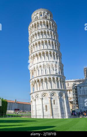 Torre di Pisa, uno dei simboli più noti d'Italia. Foto Stock