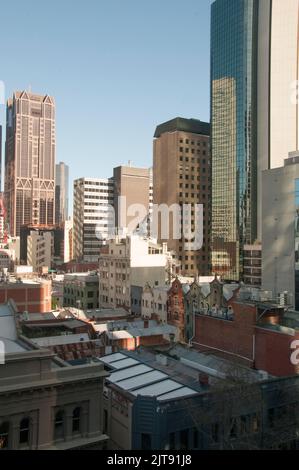 Skyline del CBD di Melbourne dall'angolo NW della città, agosto 2022 Foto Stock