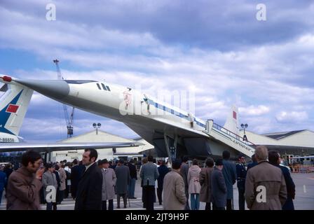 Tupolev Tu-144 aereo supersonico russo 'Concordeski' al Paris Air Show 30 maggio 1973. Quattro giorni dopo si è bloccato durante uno schermo. Foto Stock