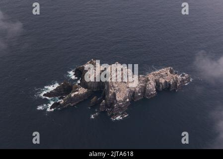 Piccolo Skellig da un aereo nella contea di Kerry Irlanda Foto Stock