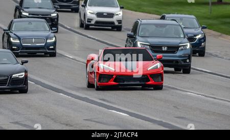 BLOOMFIELD HILLS, MI/USA - 20 AGOSTO 2022: Un'auto Chevrolet Corvette di 8th generazione sulla rotta Woodward Dream Cruise. Foto Stock