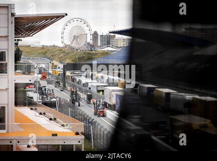 ZANDVOORT - Paesi Bassi, 2022-08-29 14:23:19 ZANDVOORT - i team di Formula 1 arrivano sul circuito di Zandvoort dove la gara di Formula 1 si terrà il prossimo fine settimana. ANP KOEN VAN WEEL netherlands out - belgium out Foto Stock