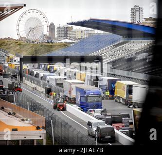 ZANDVOORT - Paesi Bassi, 2022-08-29 14:09:58 ZANDVOORT - i team di Formula 1 arrivano sul circuito di Zandvoort dove la gara di Formula 1 si terrà il prossimo fine settimana. ANP KOEN VAN WEEL netherlands out - belgium out Foto Stock