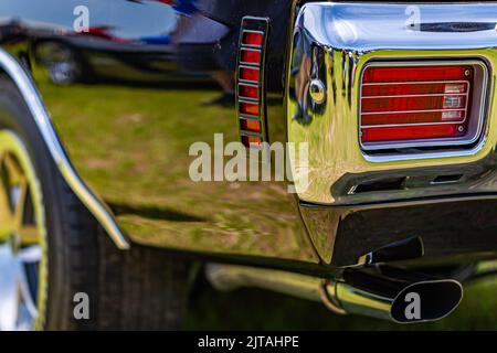 Statesboro, GA - 17 maggio 2014: Profondità di campo poco profonda primo piano della luce di posizione posteriore e dettagli angolo posteriore di una Chevrolet Chevelle 1970 Chevrolet SS 454. Foto Stock