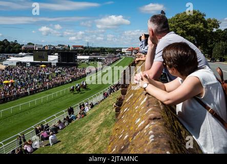 Ebro River e ben Curtis vincono i Freddie Wilson Queensferry Stakes all'ippodromo di Chester, domenica 31st luglio 2022 Foto Stock