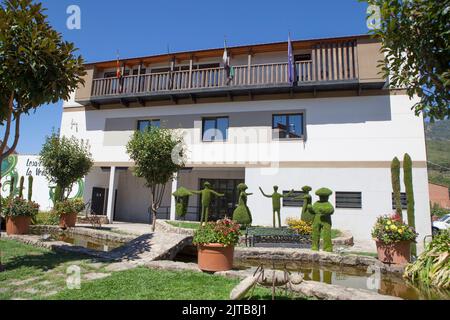 Giardini del Municipio a Losar de la vera, Caceres, Estremadura, Spagna Foto Stock