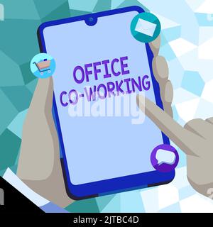 Scrittura a mano segno Office Co working. Servizi Word for Business che forniscono spazi condivisi per lavorare uomo d'affari che punta al vetro e mostra nuove idee a. Foto Stock