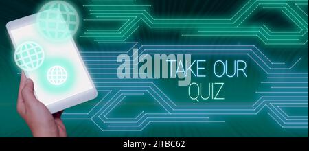 Didascalia concettuale partecipa al nostro quiz. Internet Concept compila il nostro questionario breve esame Feedback businessman Holding Tablet e presentazione Foto Stock